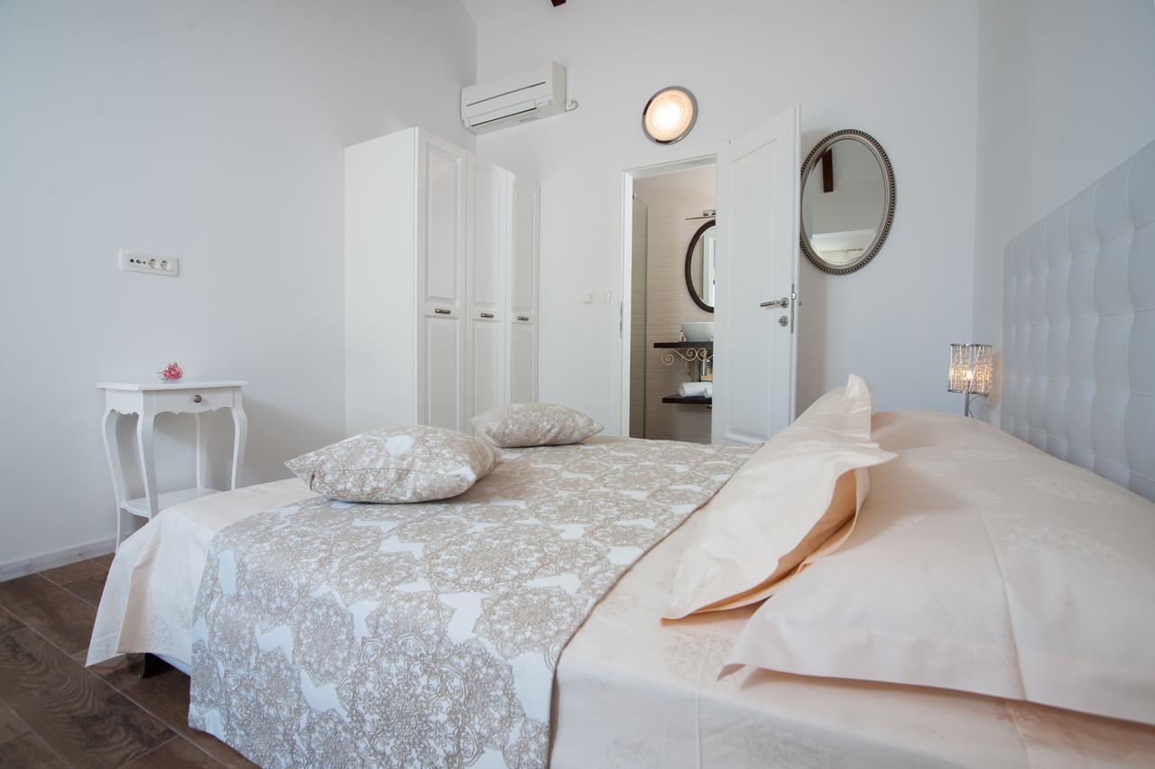 Luxury Villa Kate - In Lucice Bay With Turquoise Sea, Amazing Seaviews, And Heated Pool Милна Экстерьер фото