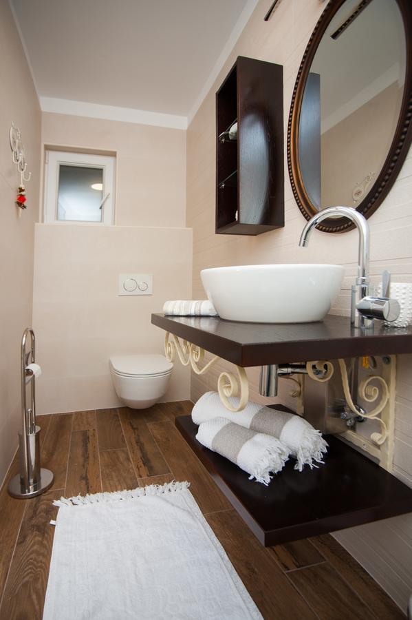 Luxury Villa Kate - In Lucice Bay With Turquoise Sea, Amazing Seaviews, And Heated Pool Милна Экстерьер фото