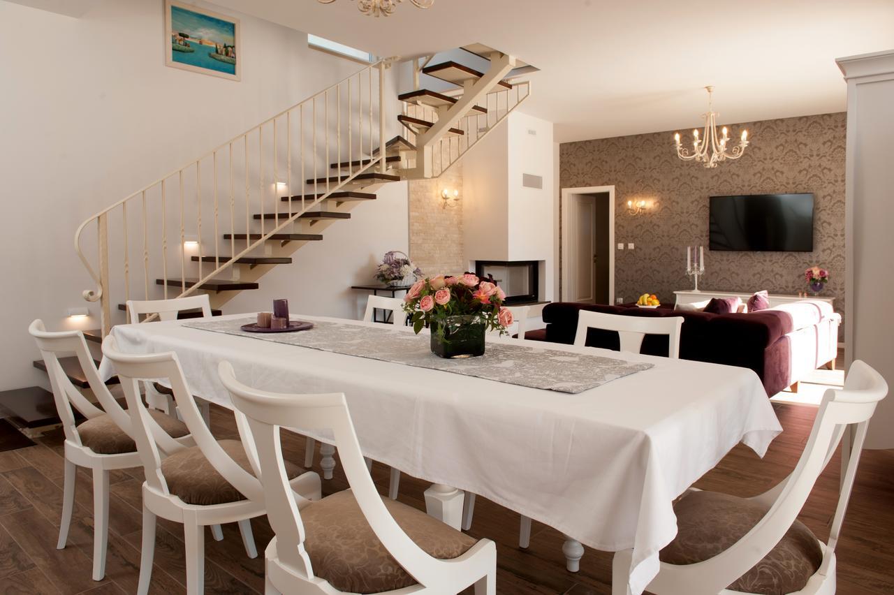 Luxury Villa Kate - In Lucice Bay With Turquoise Sea, Amazing Seaviews, And Heated Pool Милна Экстерьер фото