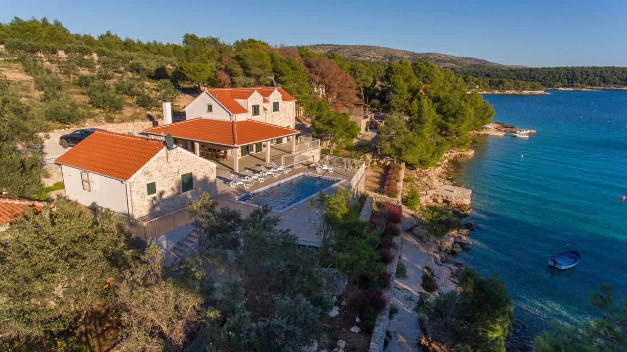 Luxury Villa Kate - In Lucice Bay With Turquoise Sea, Amazing Seaviews, And Heated Pool Милна Экстерьер фото