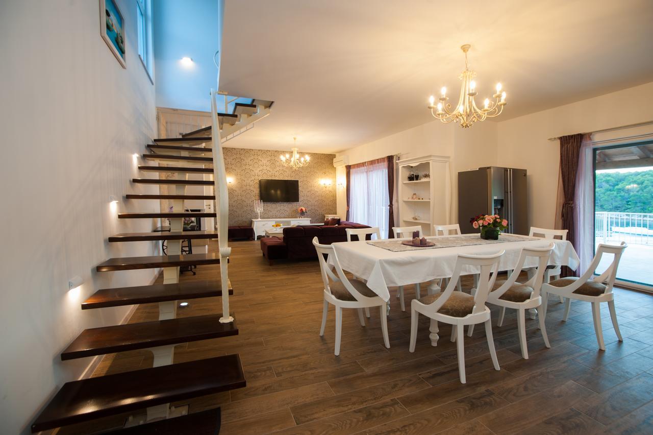 Luxury Villa Kate - In Lucice Bay With Turquoise Sea, Amazing Seaviews, And Heated Pool Милна Экстерьер фото