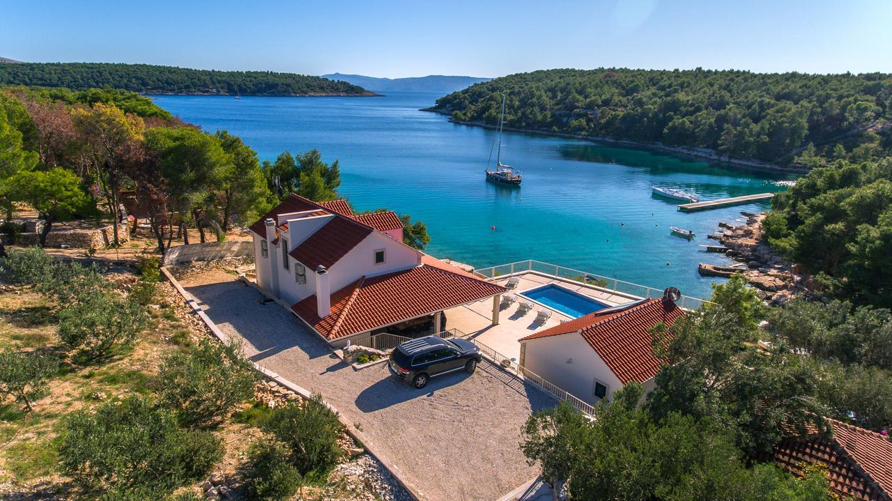 Luxury Villa Kate - In Lucice Bay With Turquoise Sea, Amazing Seaviews, And Heated Pool Милна Экстерьер фото