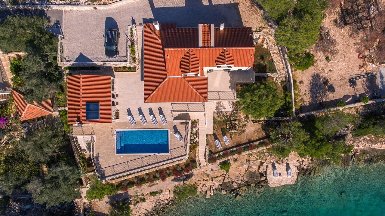 Luxury Villa Kate - In Lucice Bay With Turquoise Sea, Amazing Seaviews, And Heated Pool Милна Экстерьер фото