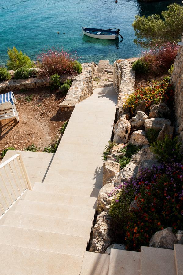 Luxury Villa Kate - In Lucice Bay With Turquoise Sea, Amazing Seaviews, And Heated Pool Милна Экстерьер фото