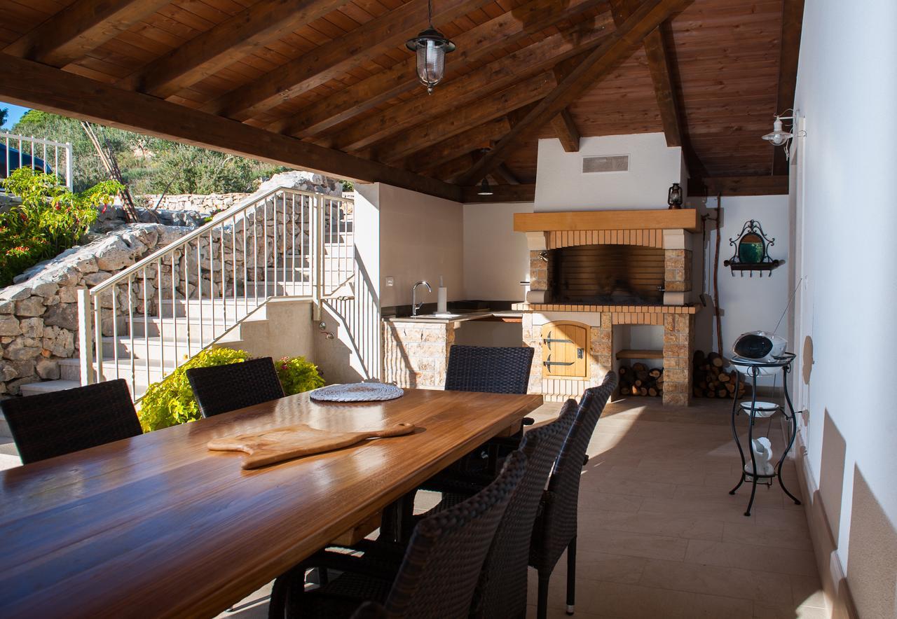 Luxury Villa Kate - In Lucice Bay With Turquoise Sea, Amazing Seaviews, And Heated Pool Милна Экстерьер фото