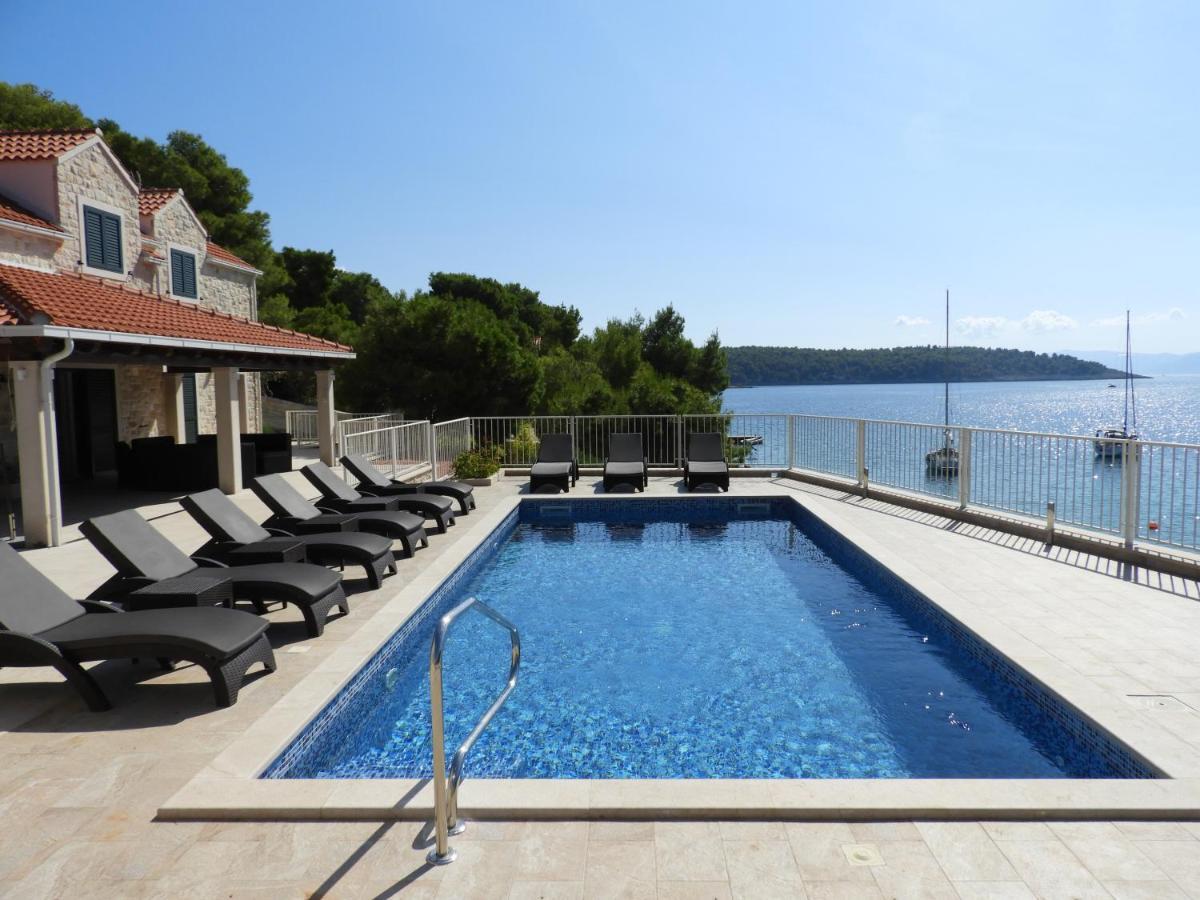 Luxury Villa Kate - In Lucice Bay With Turquoise Sea, Amazing Seaviews, And Heated Pool Милна Экстерьер фото